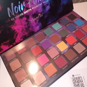 Noir fatale pallet